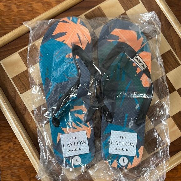 NWOT The Lay Low Waikiki Sandals Size L - Picture 5 of 5
